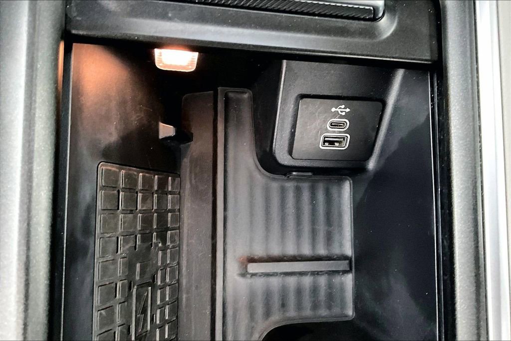 Used 2025 Ford Expedition Active AWD/4WD image 28
