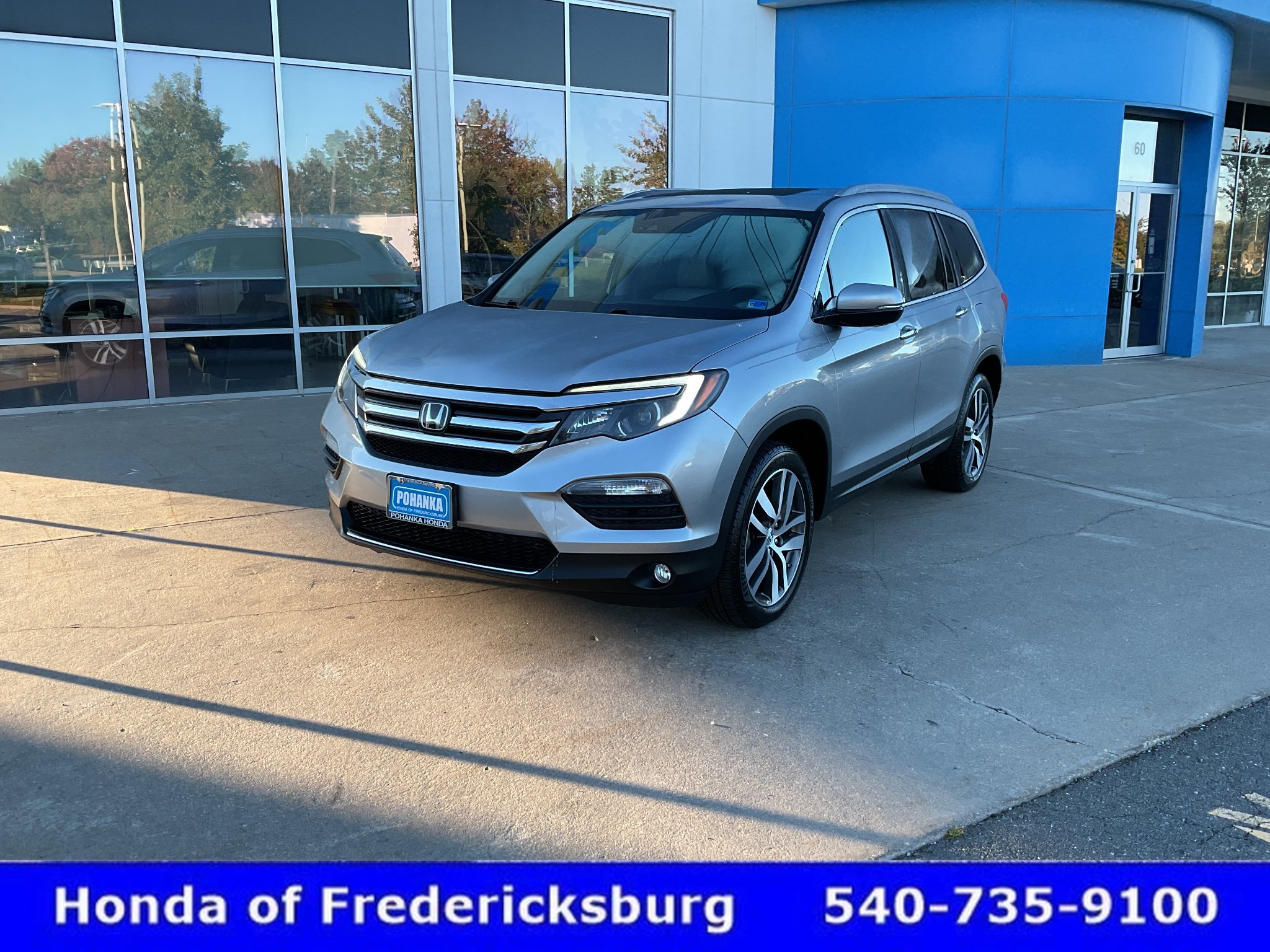 Certified 2017 Honda Pilot Elite image 2