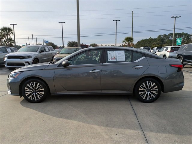 Used 2024 Nissan Altima 2.5 SV image 7