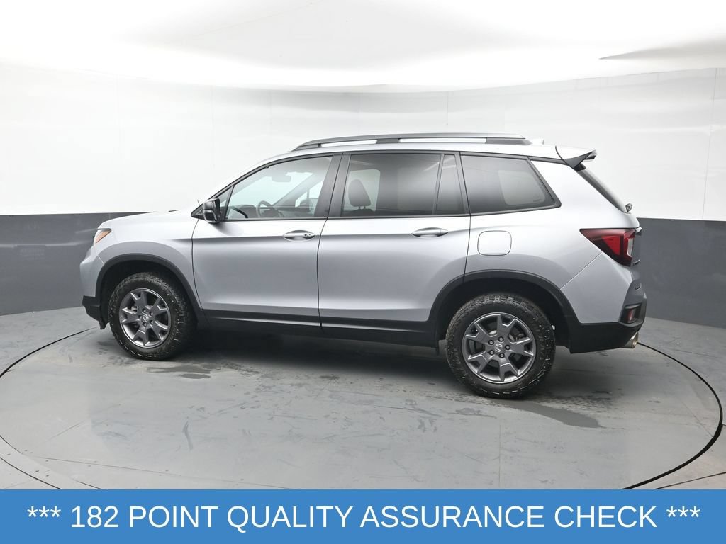 Certified 2024 Honda Passport TrailSport image 3