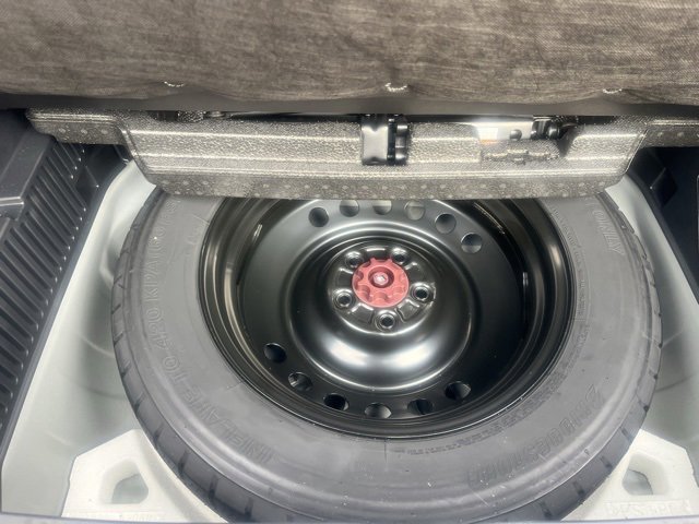 Used 2024 Toyota Venza Limited image 43