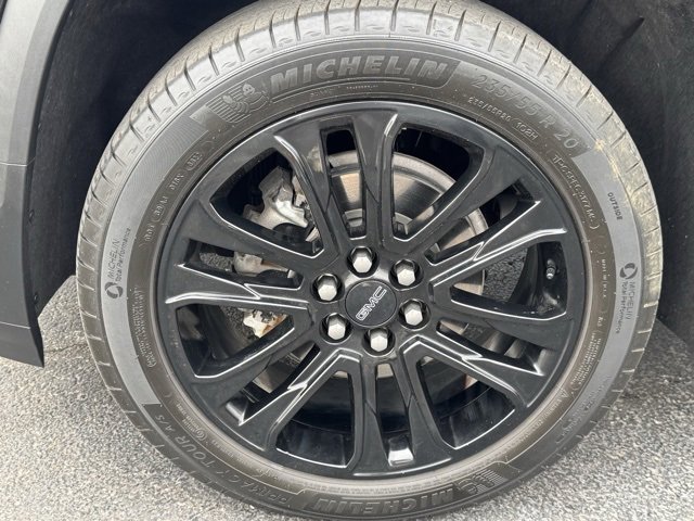 Used 2022 GMC Acadia SLE w/ Driver Convenience Package image 6