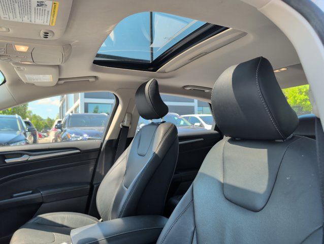 Used 2018 Ford Fusion Titanium AWD/4WD image 11