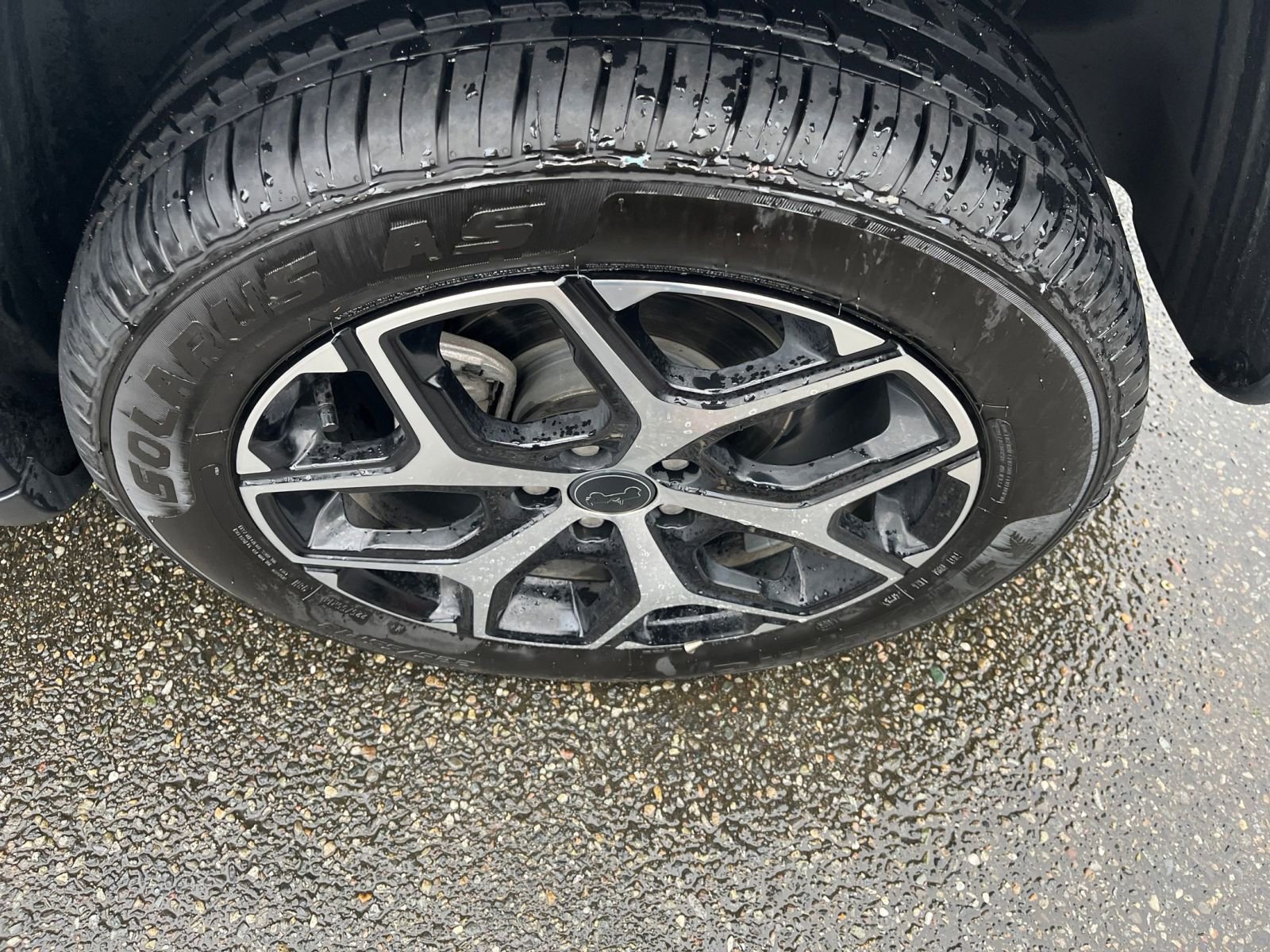 Used 2025 Jeep Compass Limited image 31