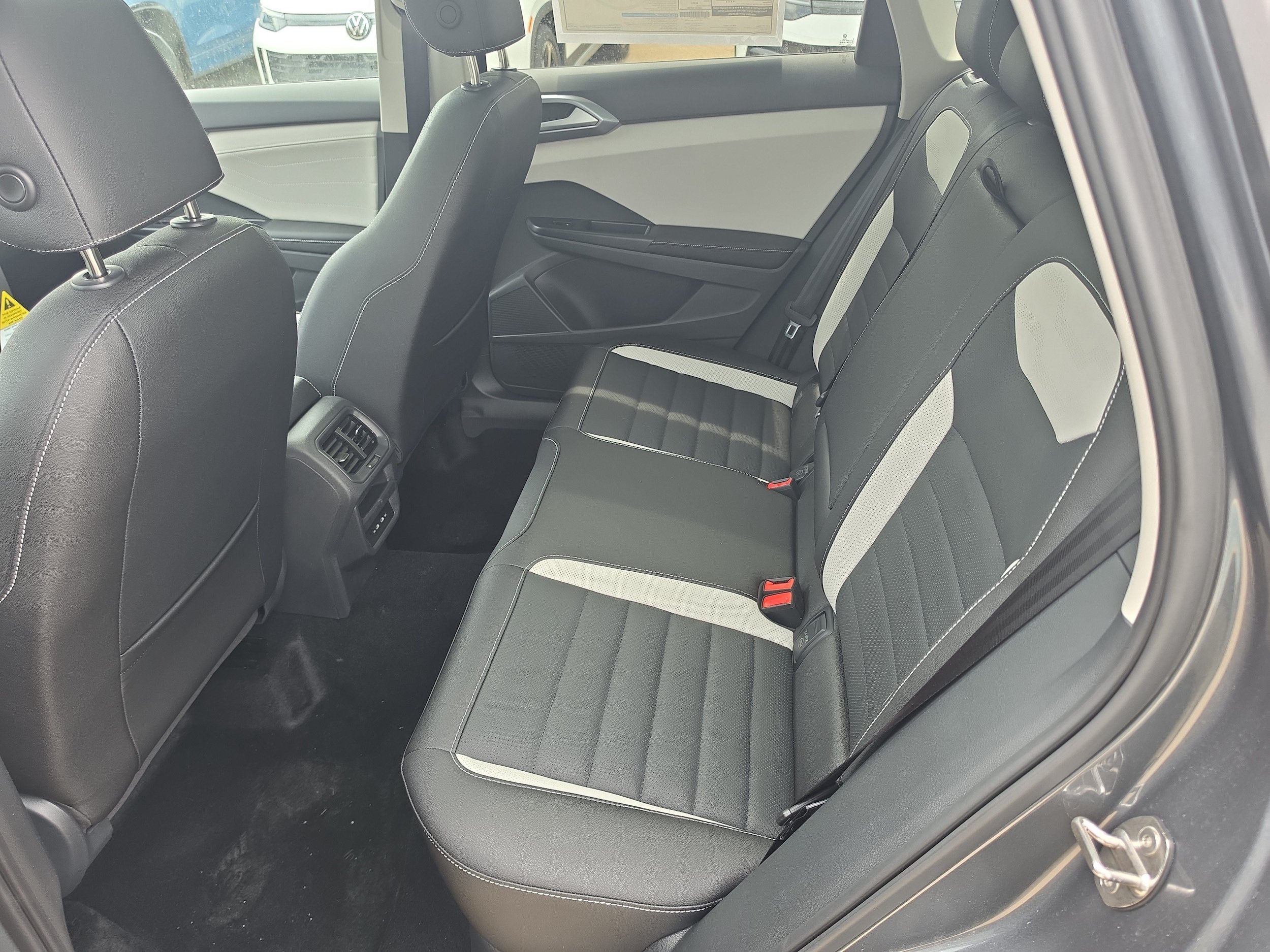 New 2026 Volkswagen Taos SEL AWD/4WD image 12
