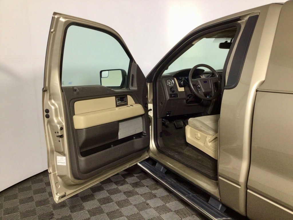 Used 2013 Ford F150 XLT w/ Mid Equipment Group image 12