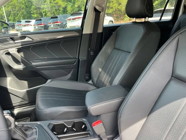 Used 2023 Volkswagen Tiguan SE FWD image 10