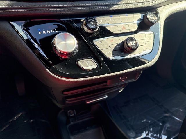 New 2026 Chrysler Pacifica Select image 19