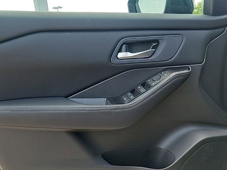 New 2026 Nissan Rogue SV image 22