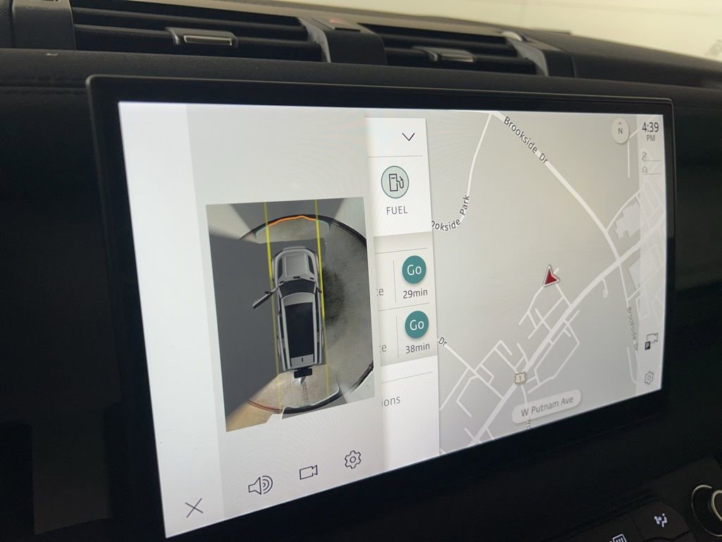 Used 2023 Land Rover Defender 130 SE image 31