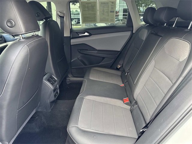 Certified 2023 Volkswagen Taos SE w/ Black Wheel Package image 11