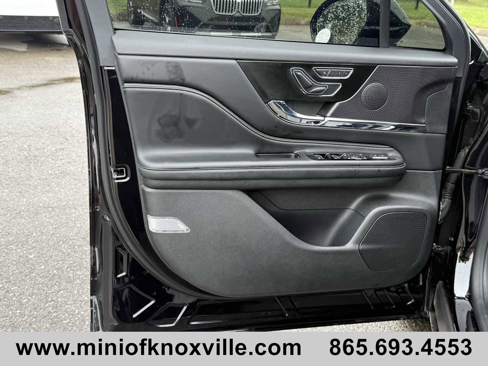 Used 2025 Lincoln Corsair Grand Touring w/ Equipment Group 301A image 12