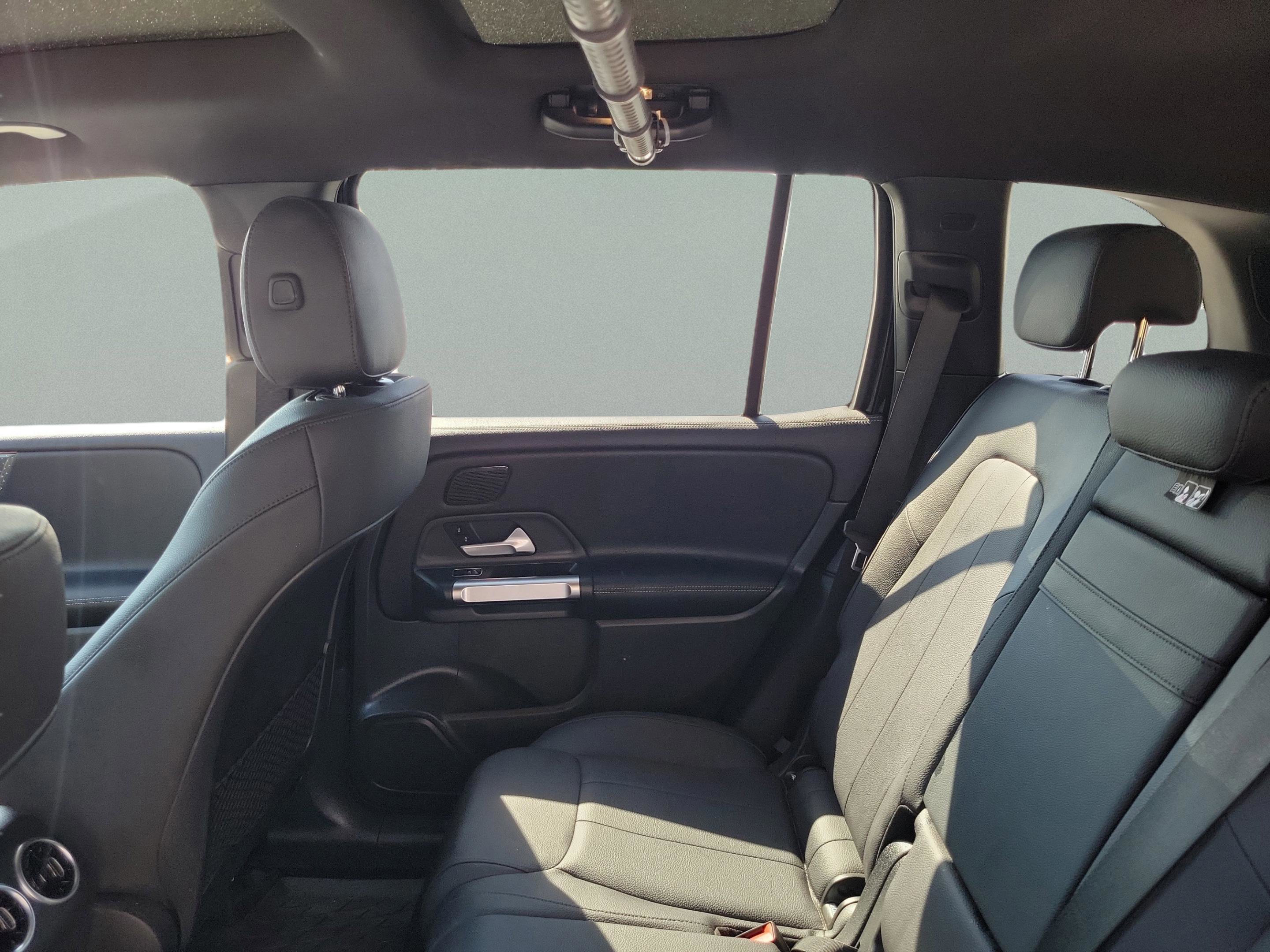 Used 2024 Mercedes-Benz GLB 250 image 7