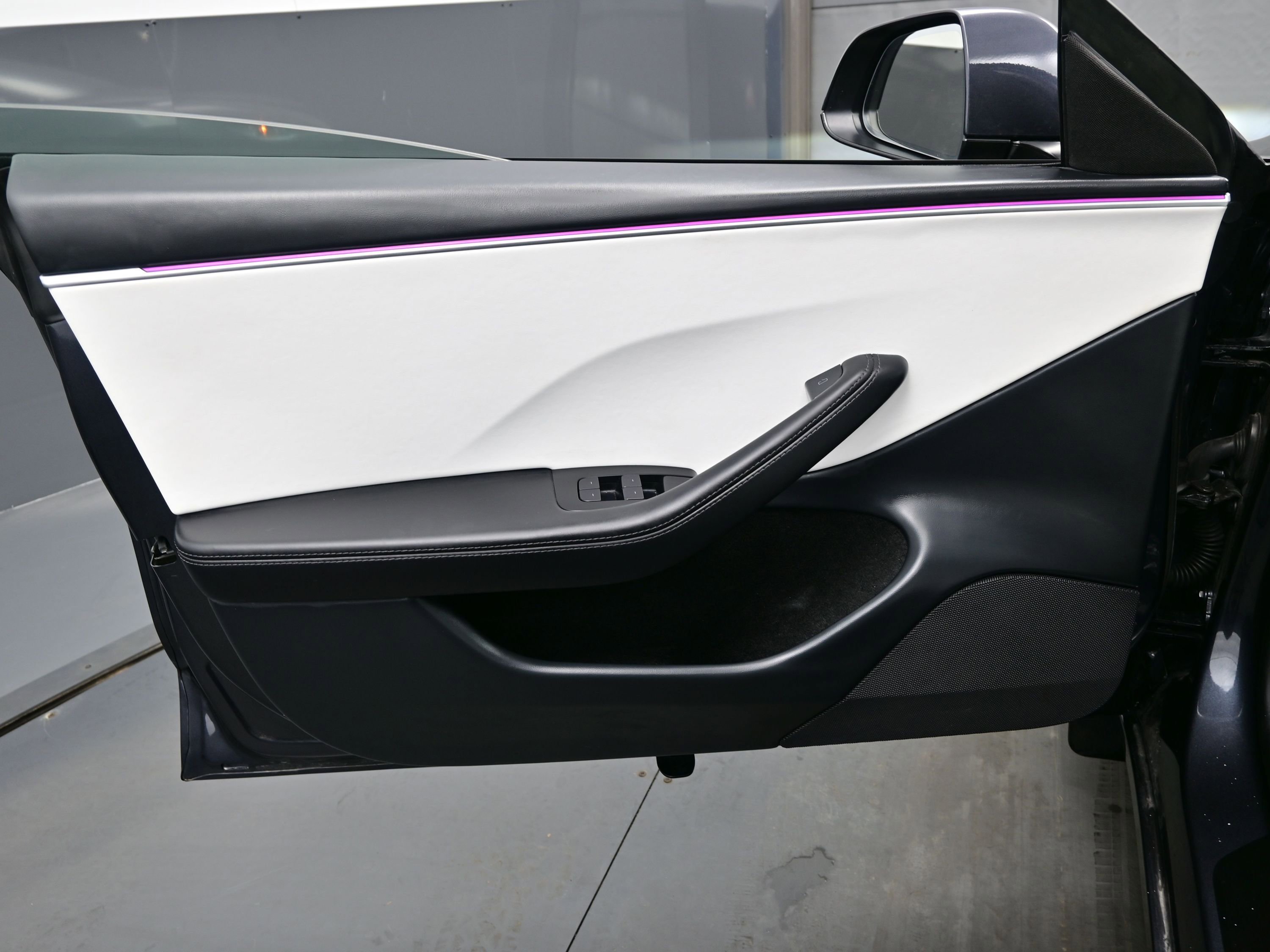 Used 2025 Tesla Model 3 Long Range image 9