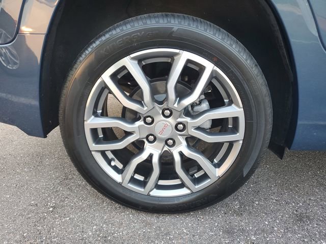 Used 2024 GMC Terrain Denali w/ Denali Premium Package image 5