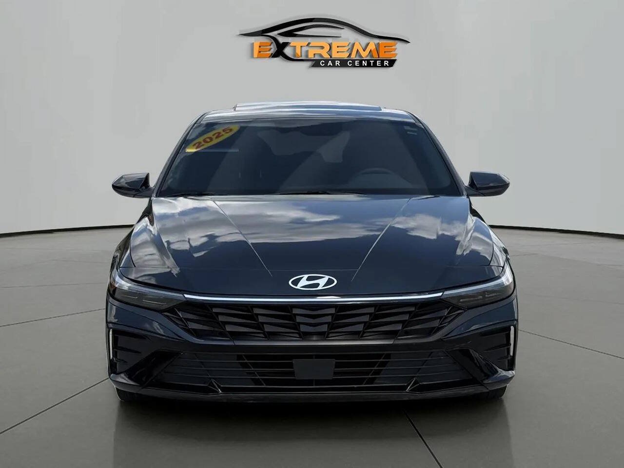 Used 2025 Hyundai Elantra SEL w/ Cargo Package FWD image 9