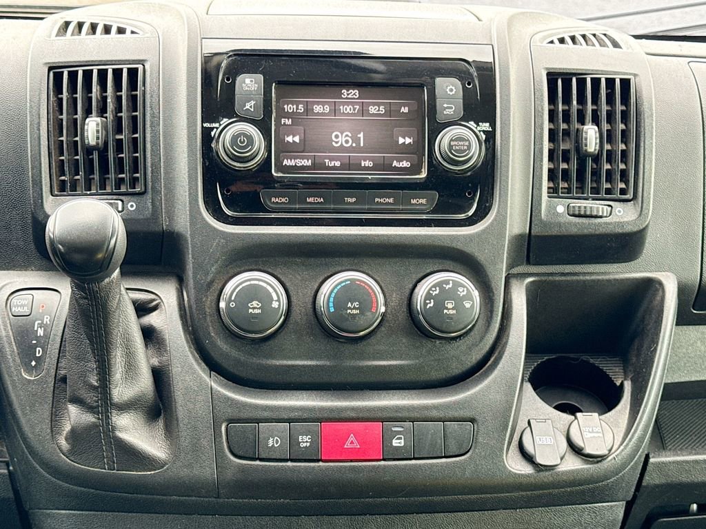 Used 2021 RAM ProMaster 2500 w/ Convenience Group FWD image 12