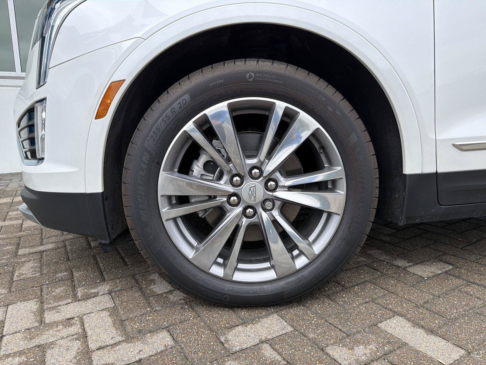 Used 2025 Cadillac XT5 Premium Luxury AWD/4WD image 10