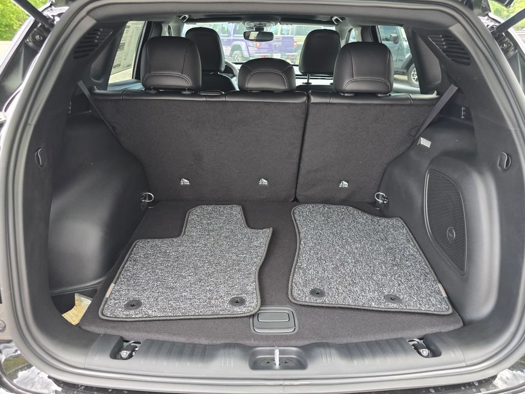 New 2026 Jeep Compass Latitude AWD/4WD image 13