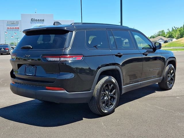 Used 2024 Jeep Grand Cherokee L Laredo AWD/4WD image 9