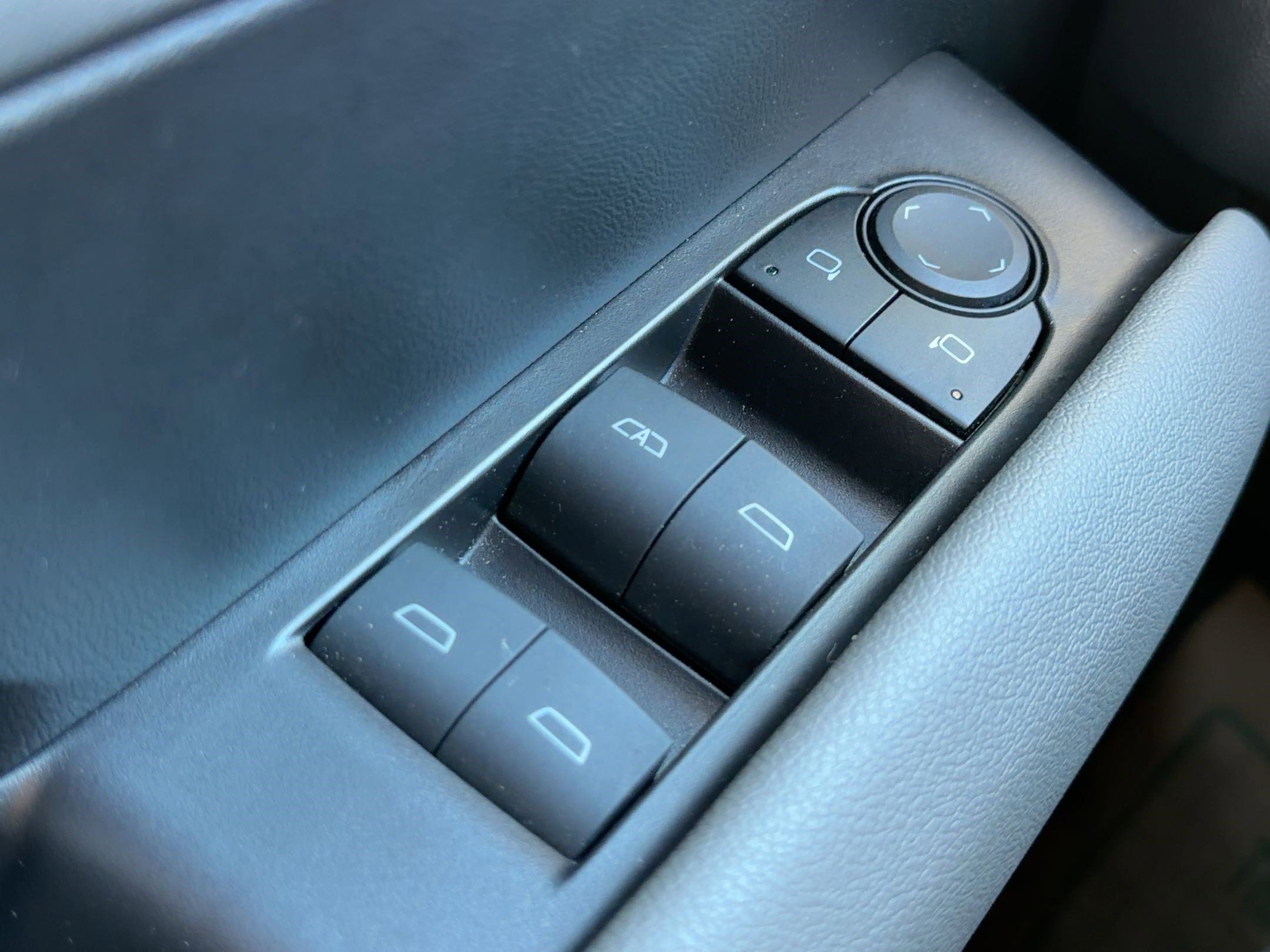 Used 2024 Chevrolet Colorado ZR2 w/ Technology Package image 11