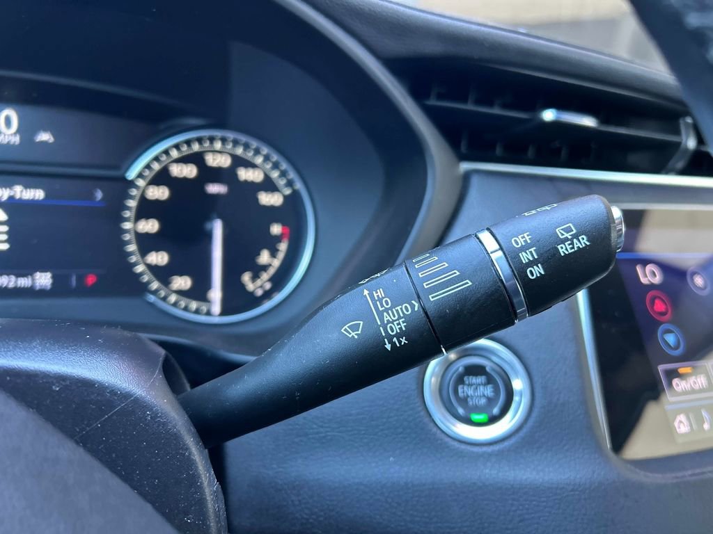 Used 2023 Cadillac XT4 Premium Luxury AWD/4WD image 29