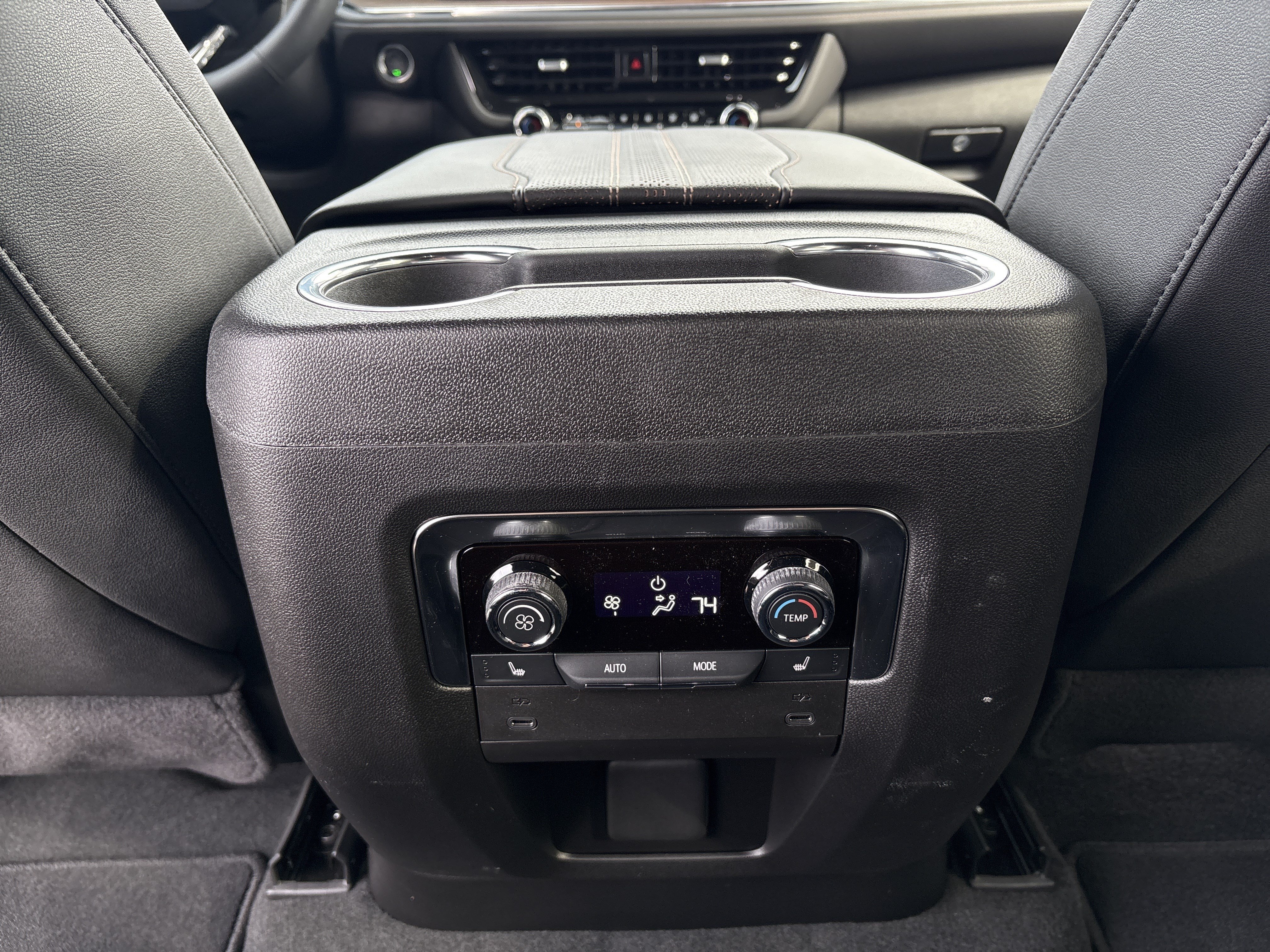 New 2025 Chevrolet Suburban High Country w/ LPO, Illumination Package AWD/4WD image 21