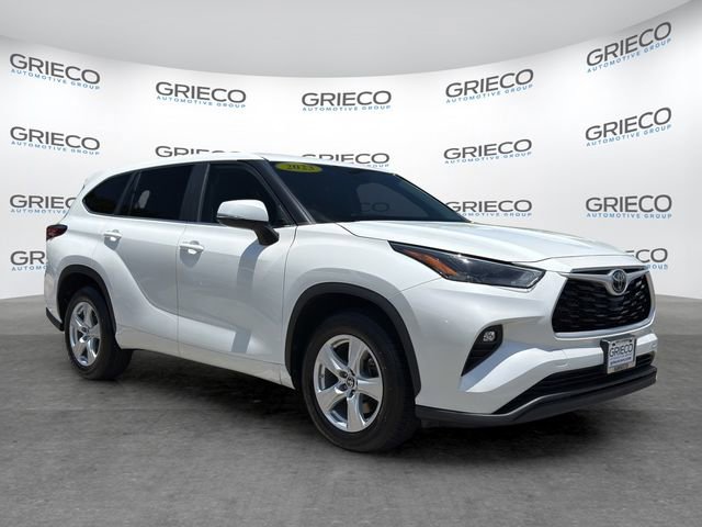 Used 2023 Toyota Highlander LE