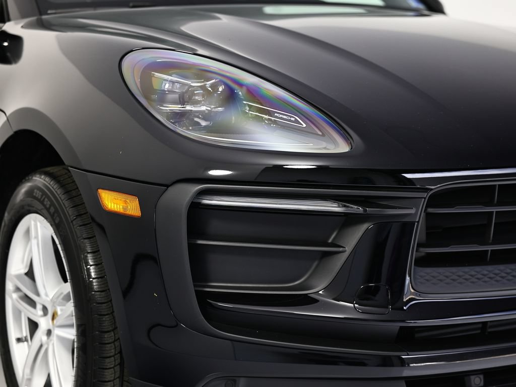 New 2026 Porsche Macan AWD/4WD image 17
