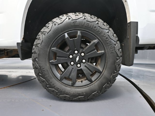 Used 2018 Chevrolet Colorado Z71 AWD/4WD image 9