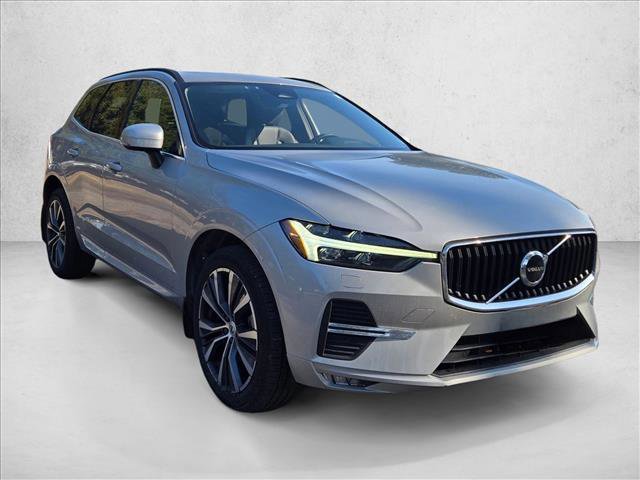 Used 2022 Volvo XC60 B5 Momentum image 3