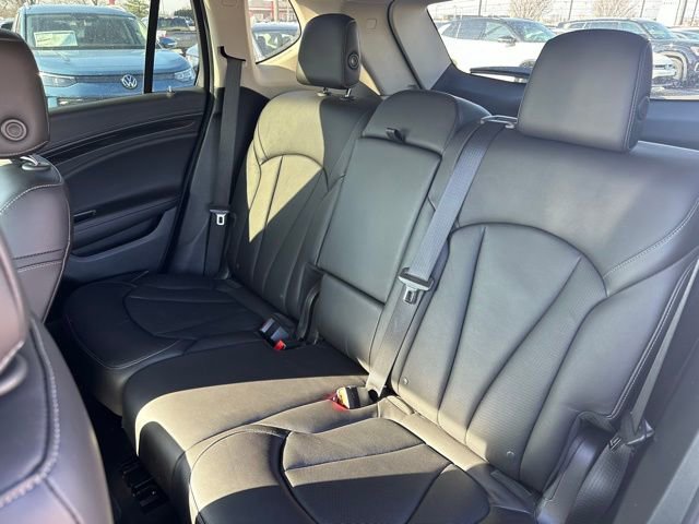 Used 2020 Buick Envision Essence image 31