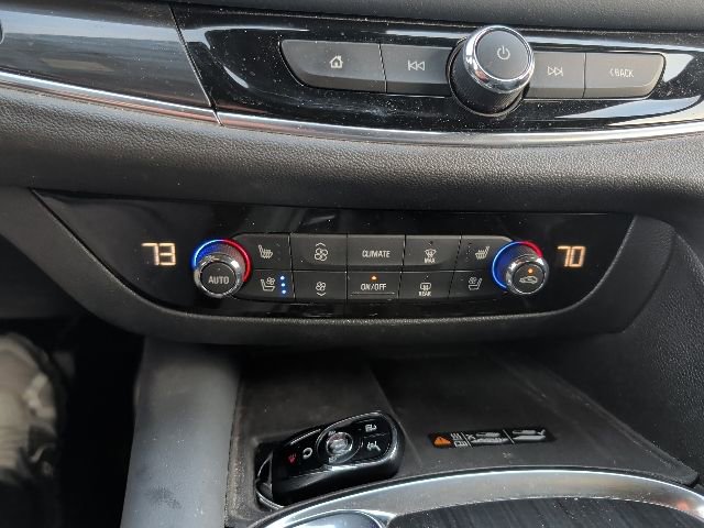 Used 2023 Buick Enclave Premium image 27