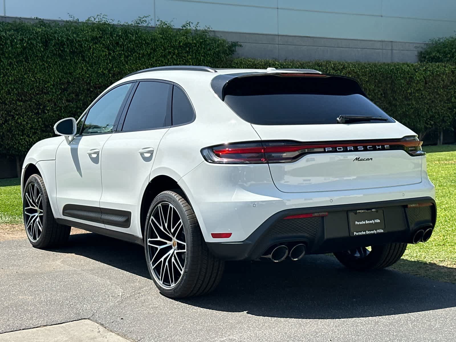 New 2026 Porsche Macan AWD/4WD image 3
