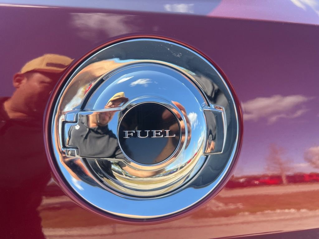 Used 2020 Dodge Challenger SXT RWD image 39