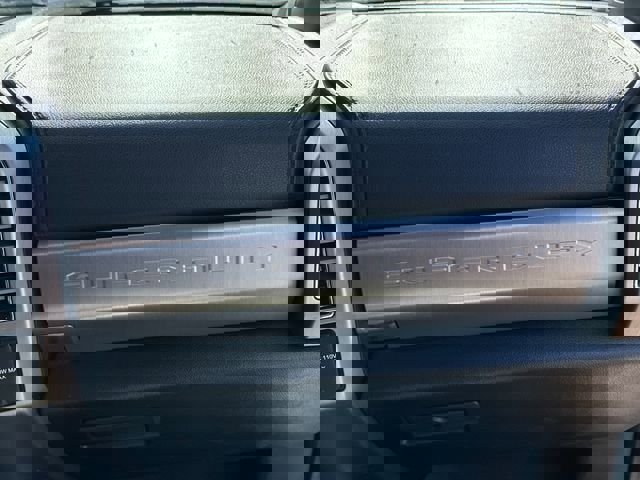 Used 2020 Ford F350 Platinum w/ FX4 Off-Road Package image 18