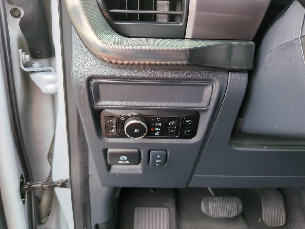 Used 2025 Ford F150 Platinum AWD/4WD image 34