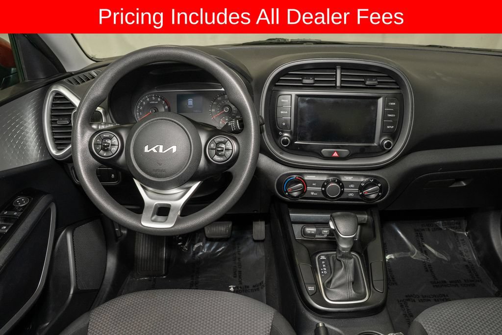Used 2022 Kia Soul LX w/ Technology Package FWD image 6