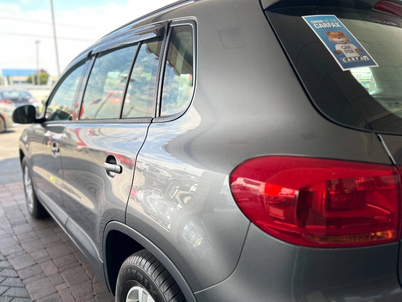 Used 2015 Volkswagen Tiguan SE FWD image 10