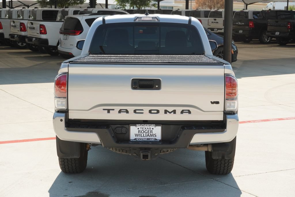 Used 2021 Toyota Tacoma TRD Off-Road w/ Technology Package AWD/4WD image 4