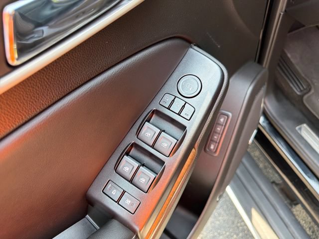 Used 2018 GMC Yukon Denali w/ Open Road Package AWD/4WD image 31