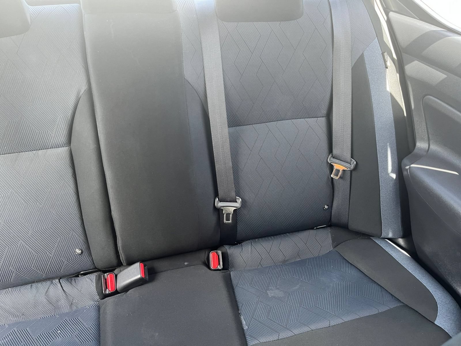 Used 2025 Nissan Versa SV FWD image 34
