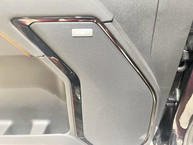 Used 2025 GMC Sierra 2500 AT4 image 23