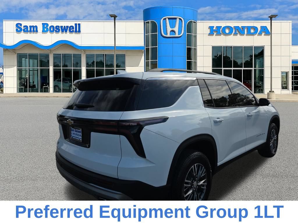 Used 2025 Chevrolet Traverse LT w/ Driver Confidence Package FWD image 4