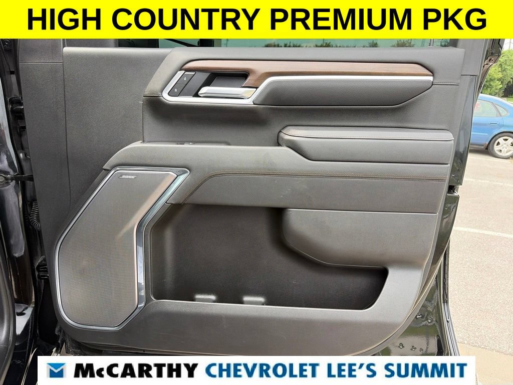 Used 2025 Chevrolet Silverado 2500 High Country w/ High Country Premium Package AWD/4WD image 32