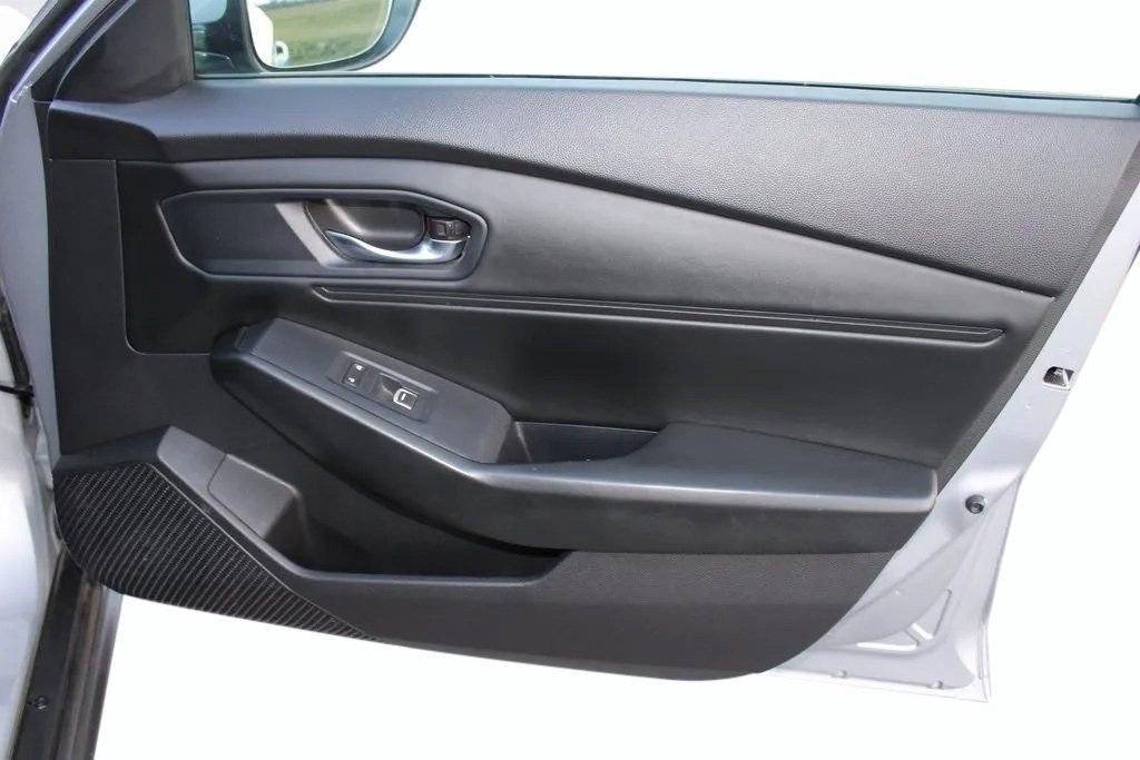 Used 2023 Honda Accord EX image 17