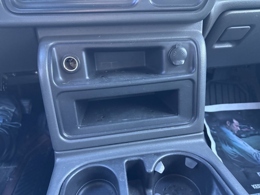 Used 2004 Chevrolet Silverado 2500 LT w/ Heavy-Duty Power Package image 27