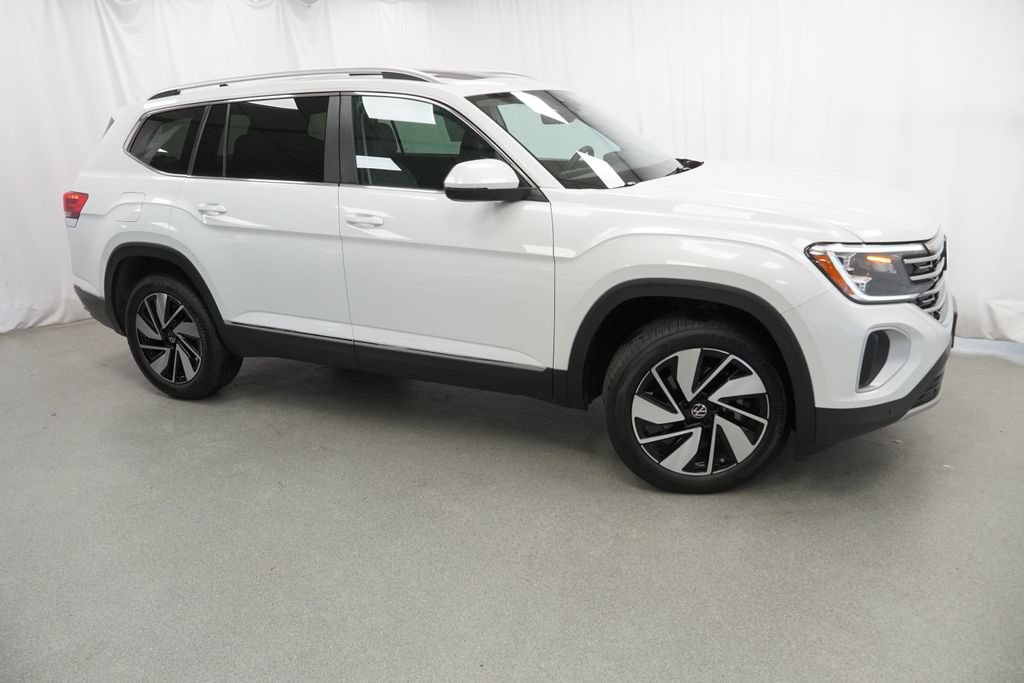Used 2024 Volkswagen Atlas SEL AWD/4WD image 5