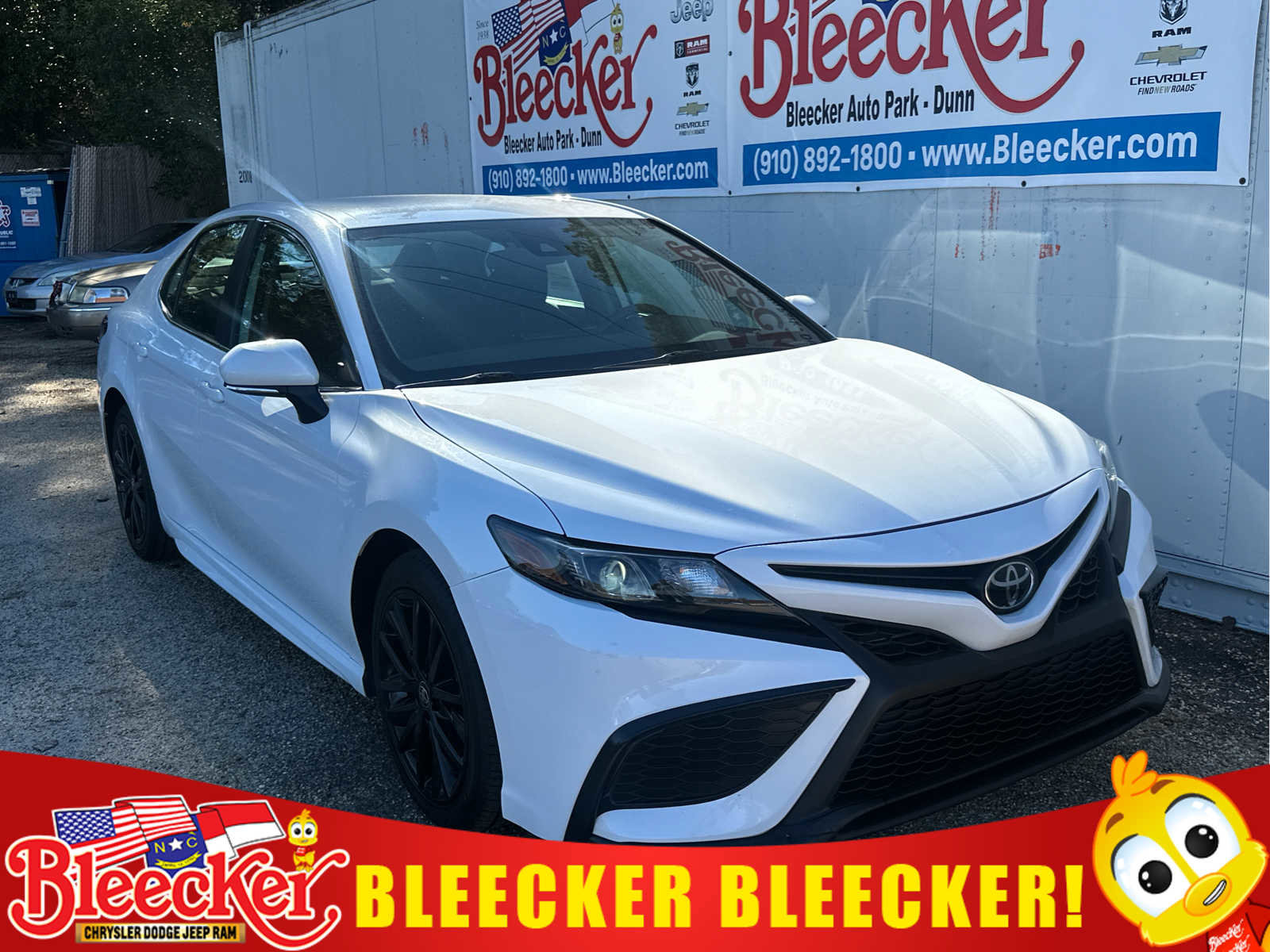 Used 2024 Toyota Camry SE image 1