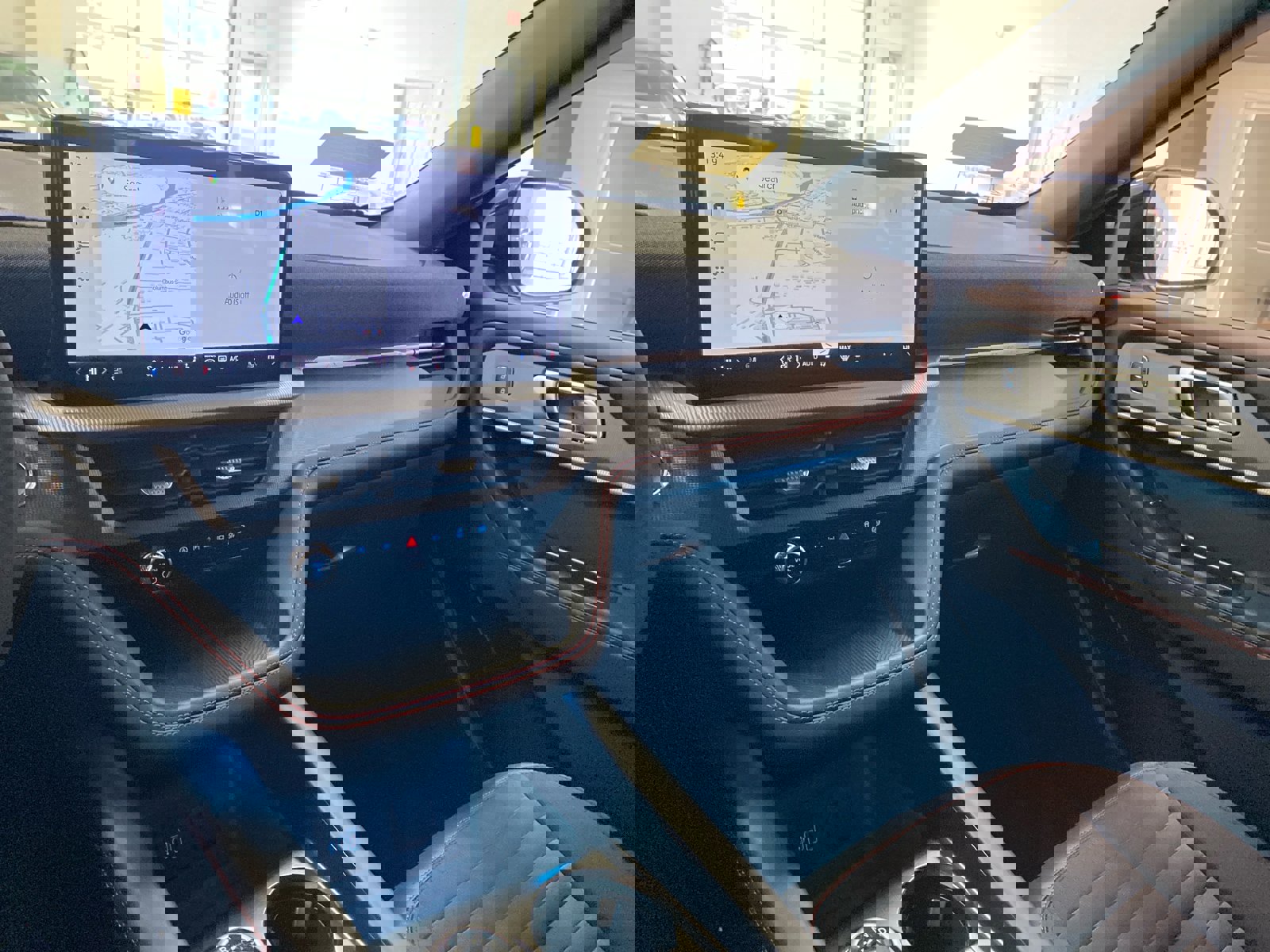 New 2026 Ford Explorer ST-Line w/ ST-Line Street Pack image 13